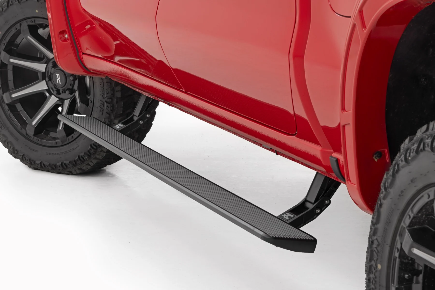 Power Running Boards HT-Series | Chevy/GMC 1500/2500HD/3500HD (19-26) Crew Cab only - Image 6