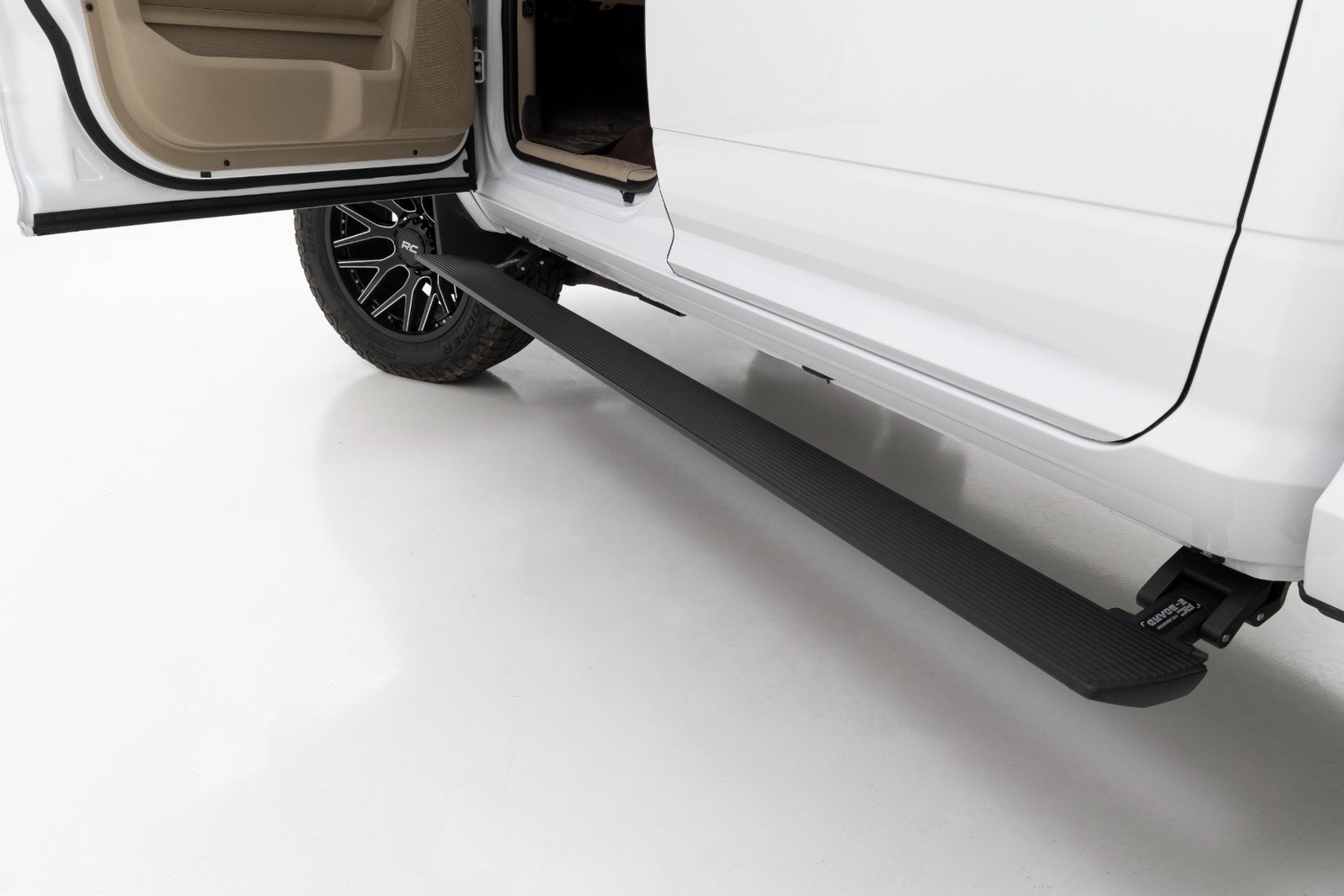 Power Running Boards Ram 2500/3500 CREW CAB (10-26) HD Quad Motor - Image 3
