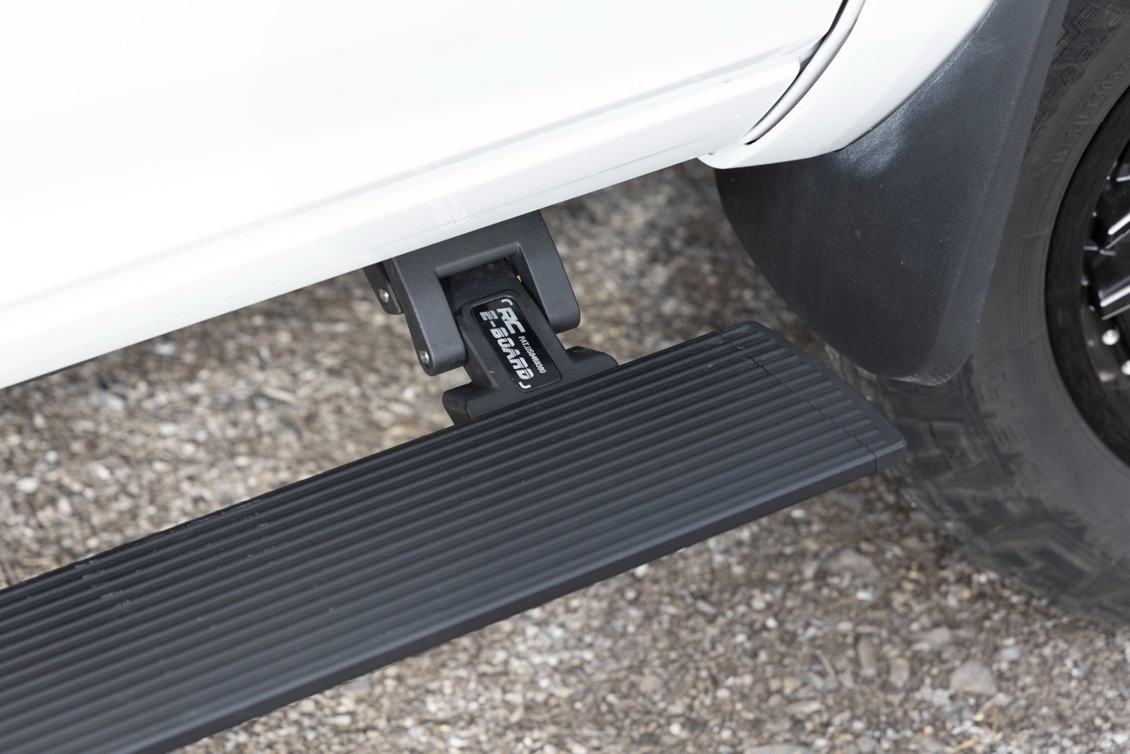 Power Running Boards Ram 2500/3500 CREW CAB (10-26) HD Quad Motor - Image 4