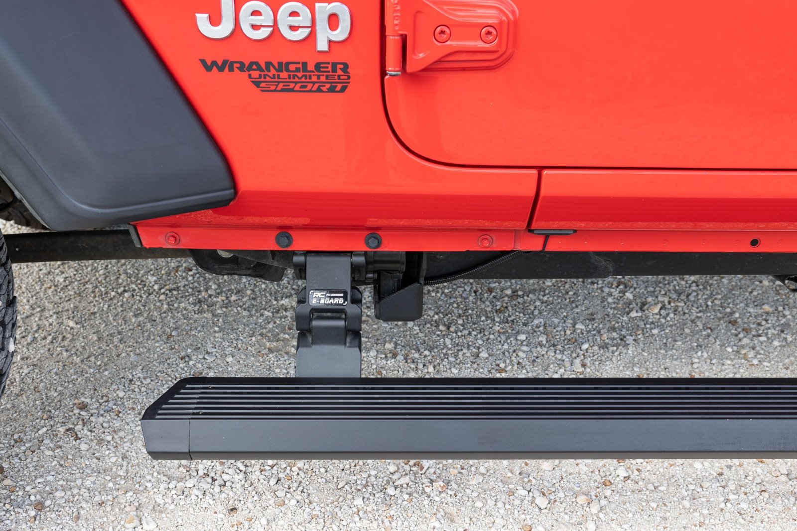 Power Running Boards Dual Electric Motor | 4 Door Only | Jeep Wrangler JL (2018-2026) - Image 4